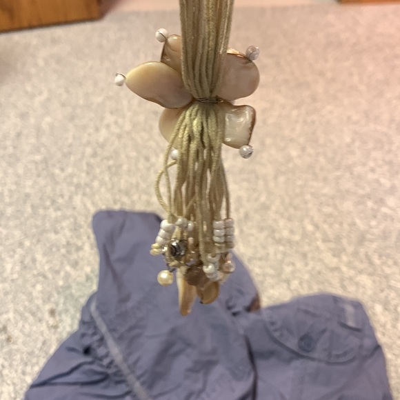 Beautiful Shell Necklace - Picture 7 of 7